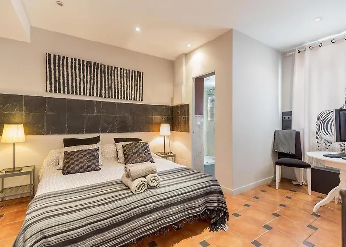Holiday Villa For Rent In Marbella