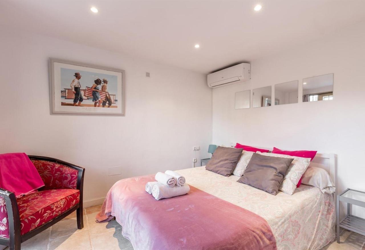 Hébergement de vacances For Rent In *